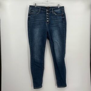 Judy blue skinny fit button fly jeans 15/32‎